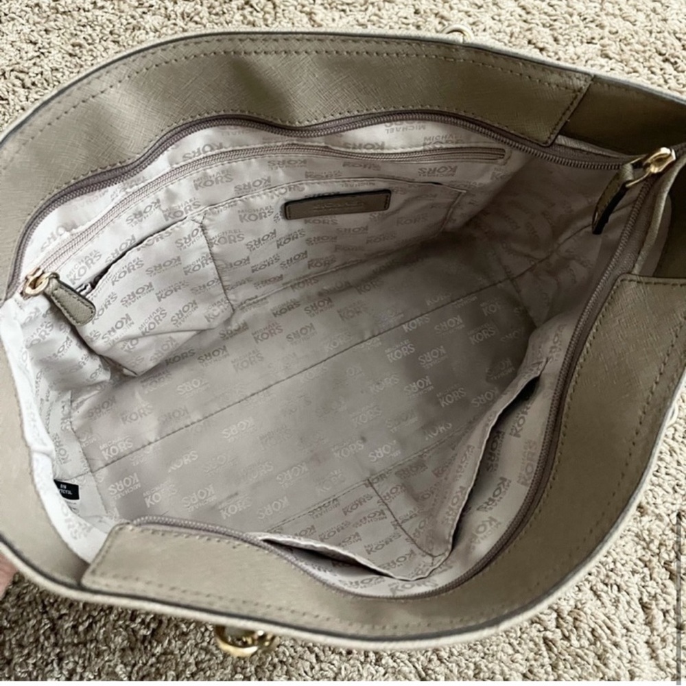 Michael Kors tote bag - Picture 8 of 11